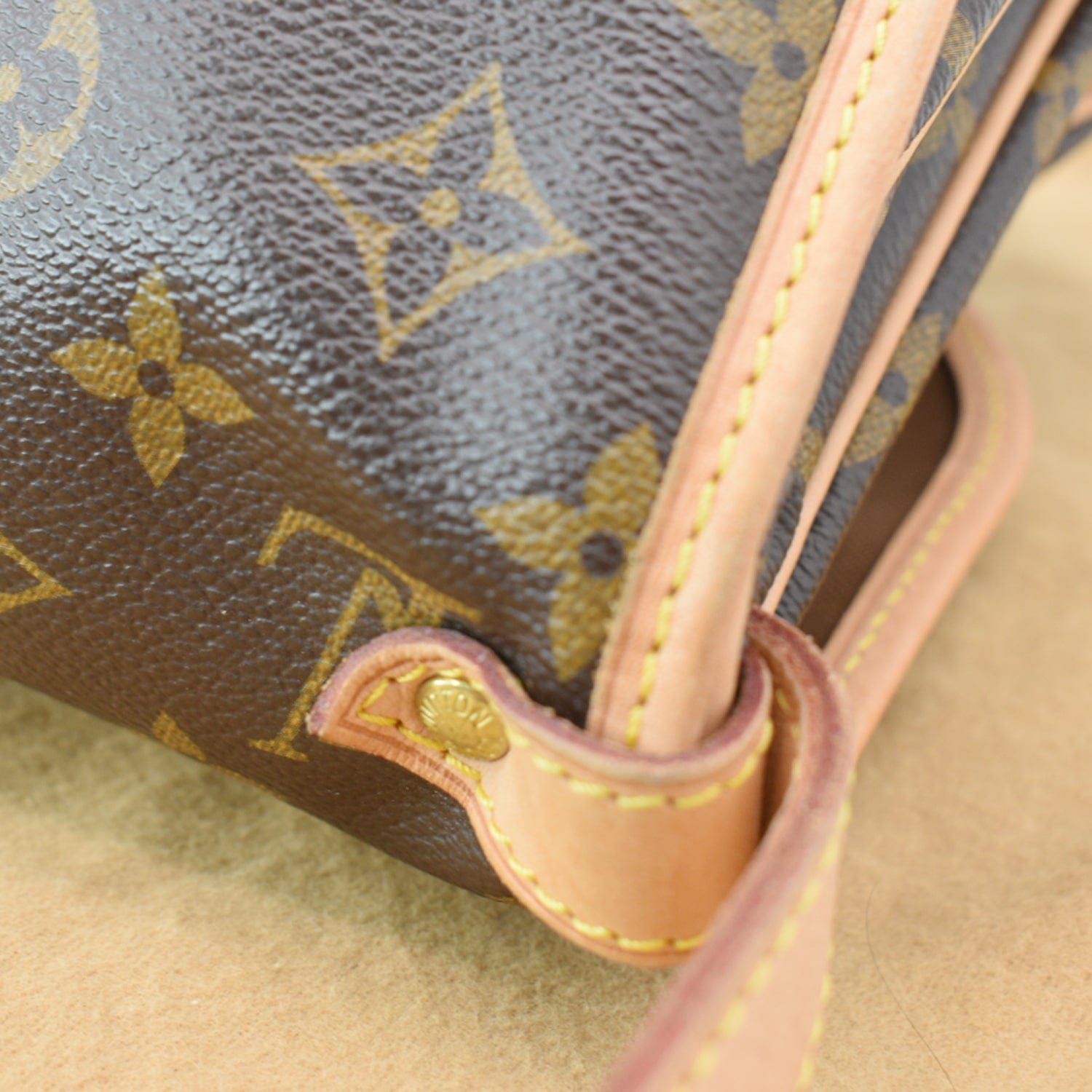 Brown Mini Lin canvas of Louis Vuitton Saumur 30 cm crossbody bag