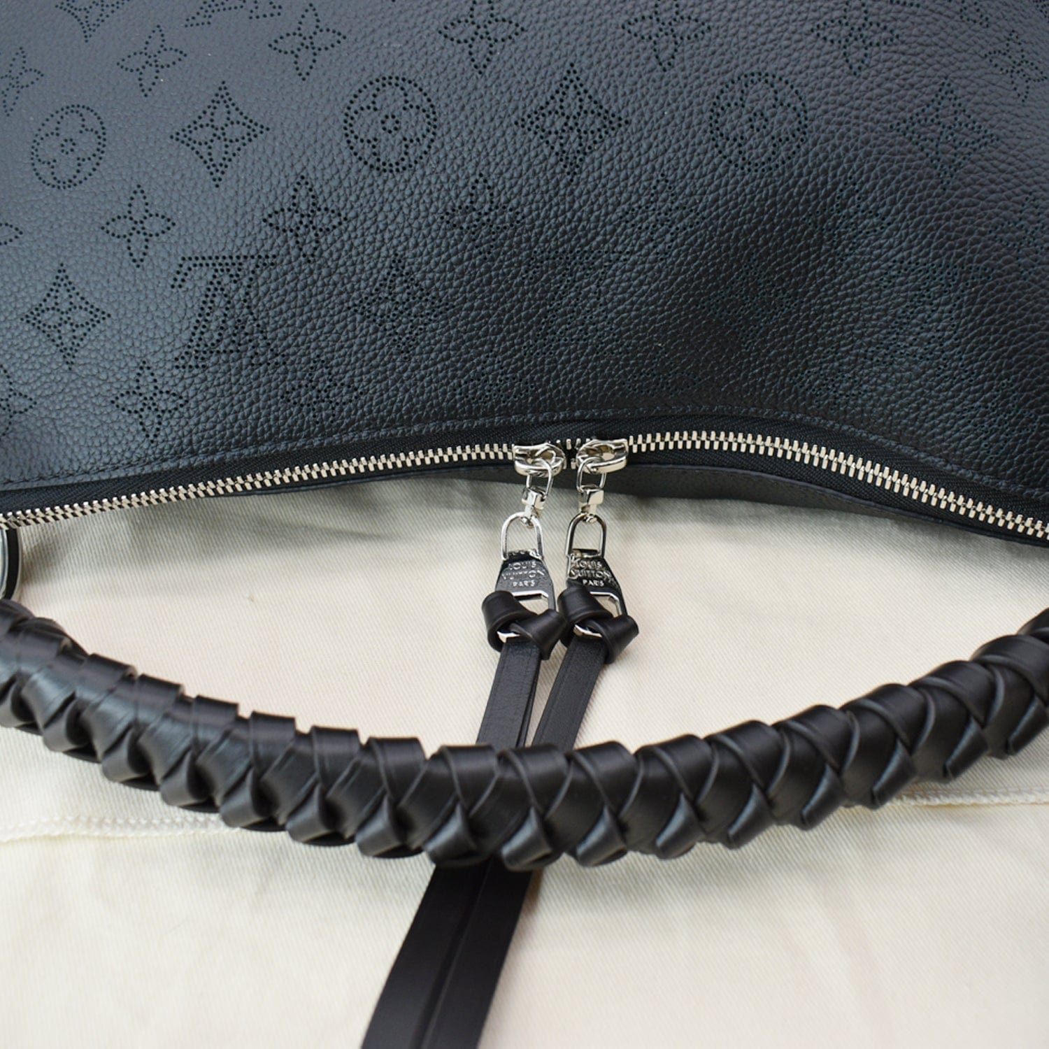 Louis Vuitton Black Mahina Leather Beaubourg Hobo Bag Louis