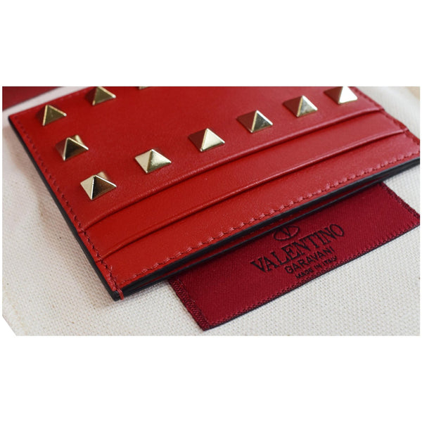 VALENTINO Garavani Rockstud Leather Card Holder Red