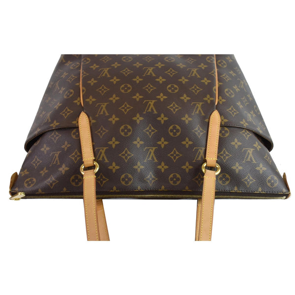 Louis Vuitton Totally GM Zip Closure Shoulder Bag