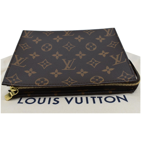 Louis Vutton Toiletry 19 Monogram Canvas Cosmetics Pouch