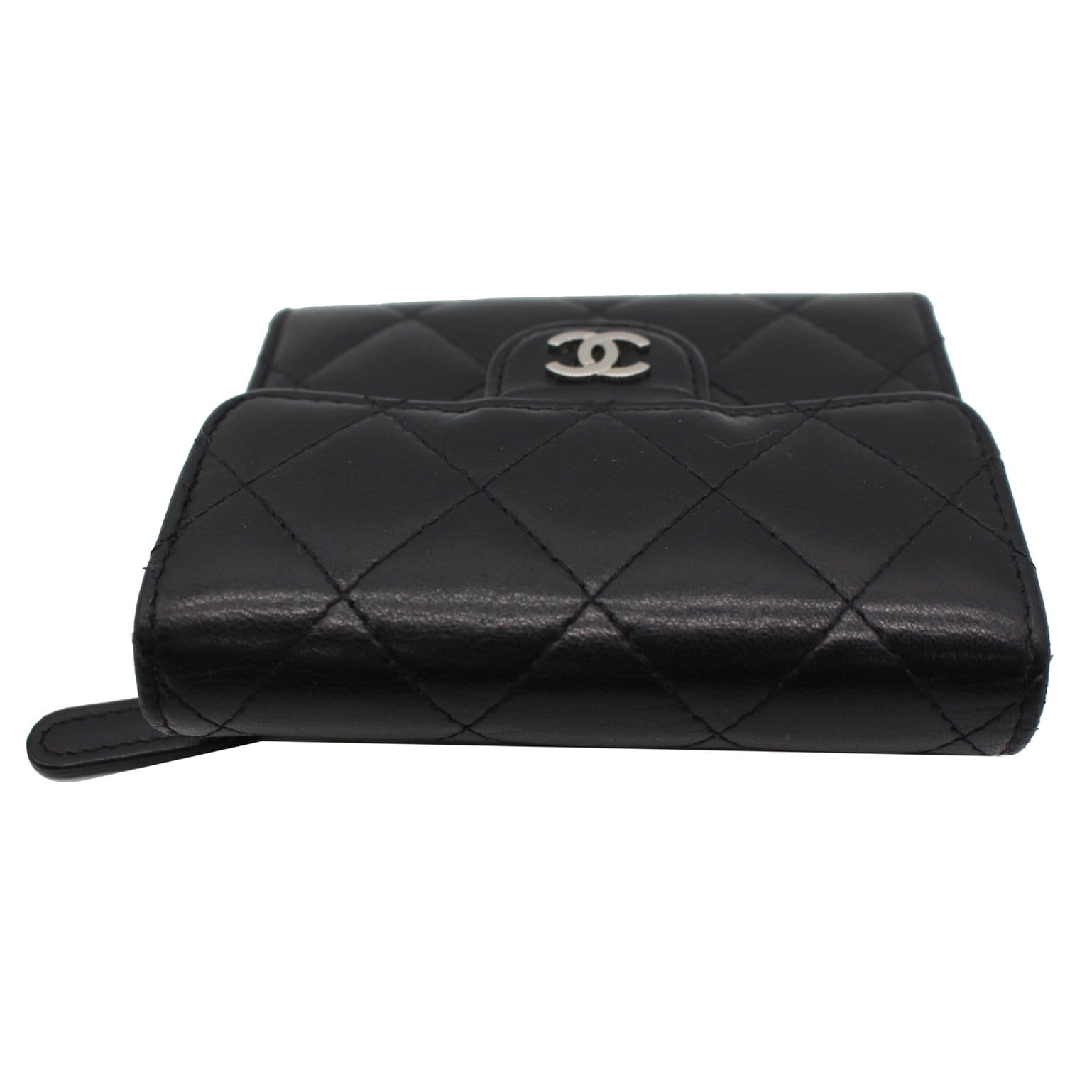 CHANEL - Black lambskin leather wallet, front clip flap …