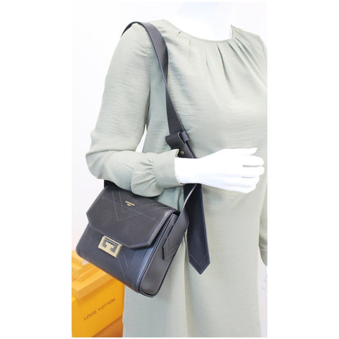 GIVENCHY Small Eden Smooth Leather Shoulder Bag Black