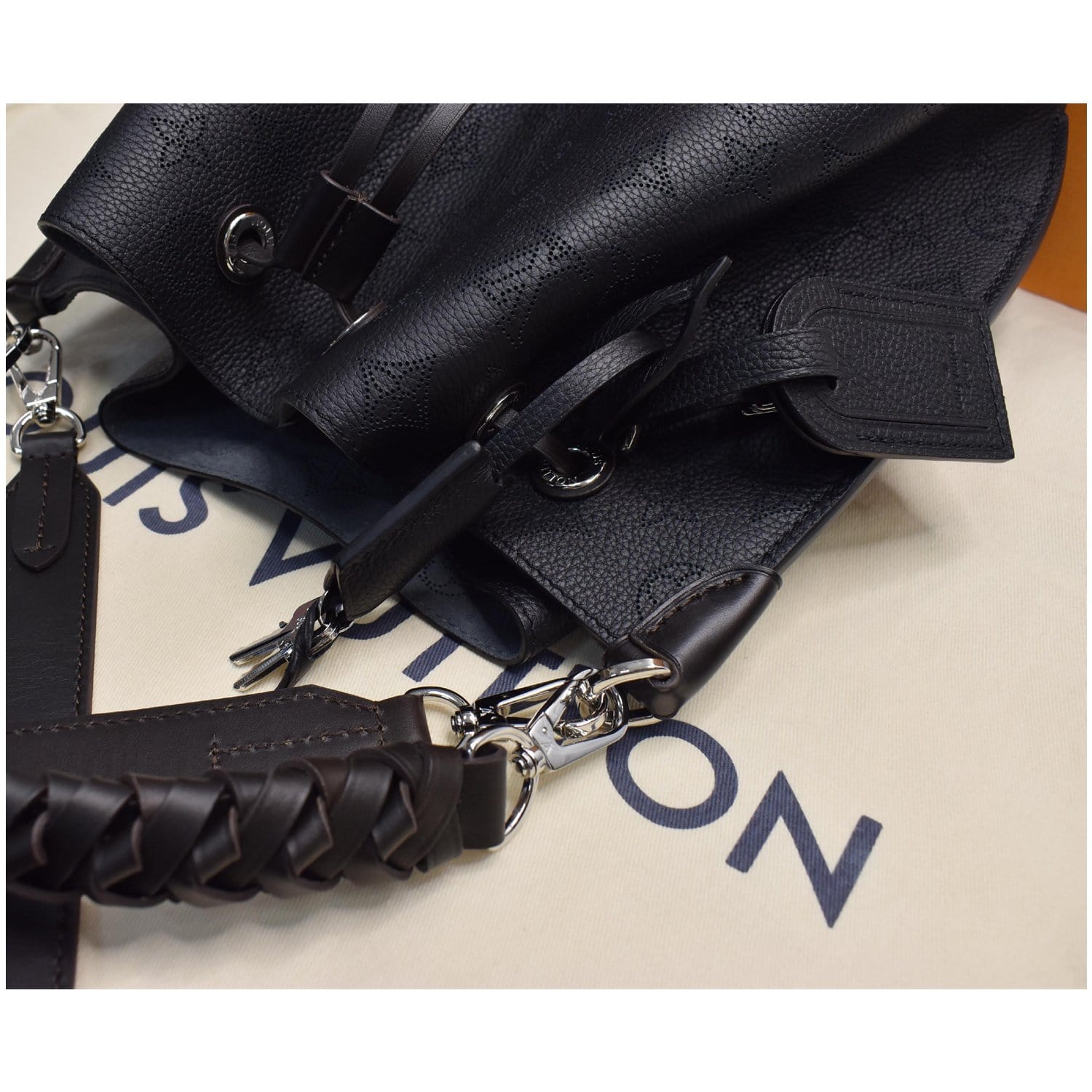 Louis Vuitton Fasten your LV Bracelet, Chanel CC pendant & Gucci Marmont  Belt