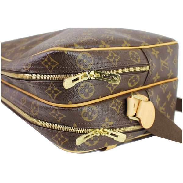 Louis Vuitton Reporter GM Monogram Canvas Shoulder Bag - zip closure view