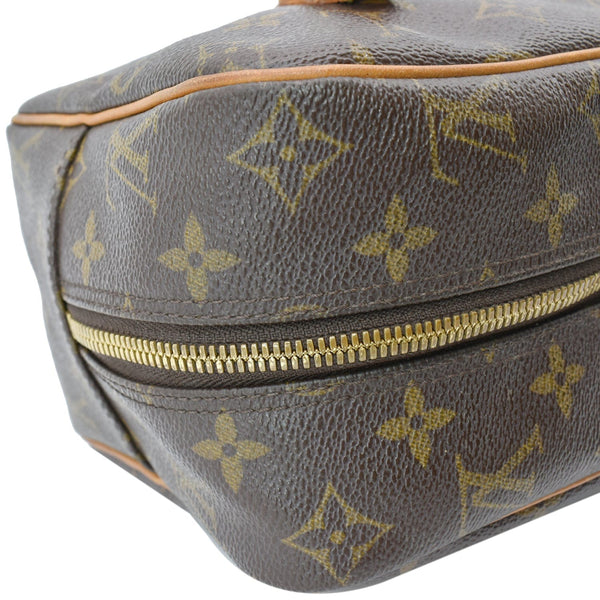 LOUIS VUITTON Cite MM Monogram Canvas Shoulder Bag Brown