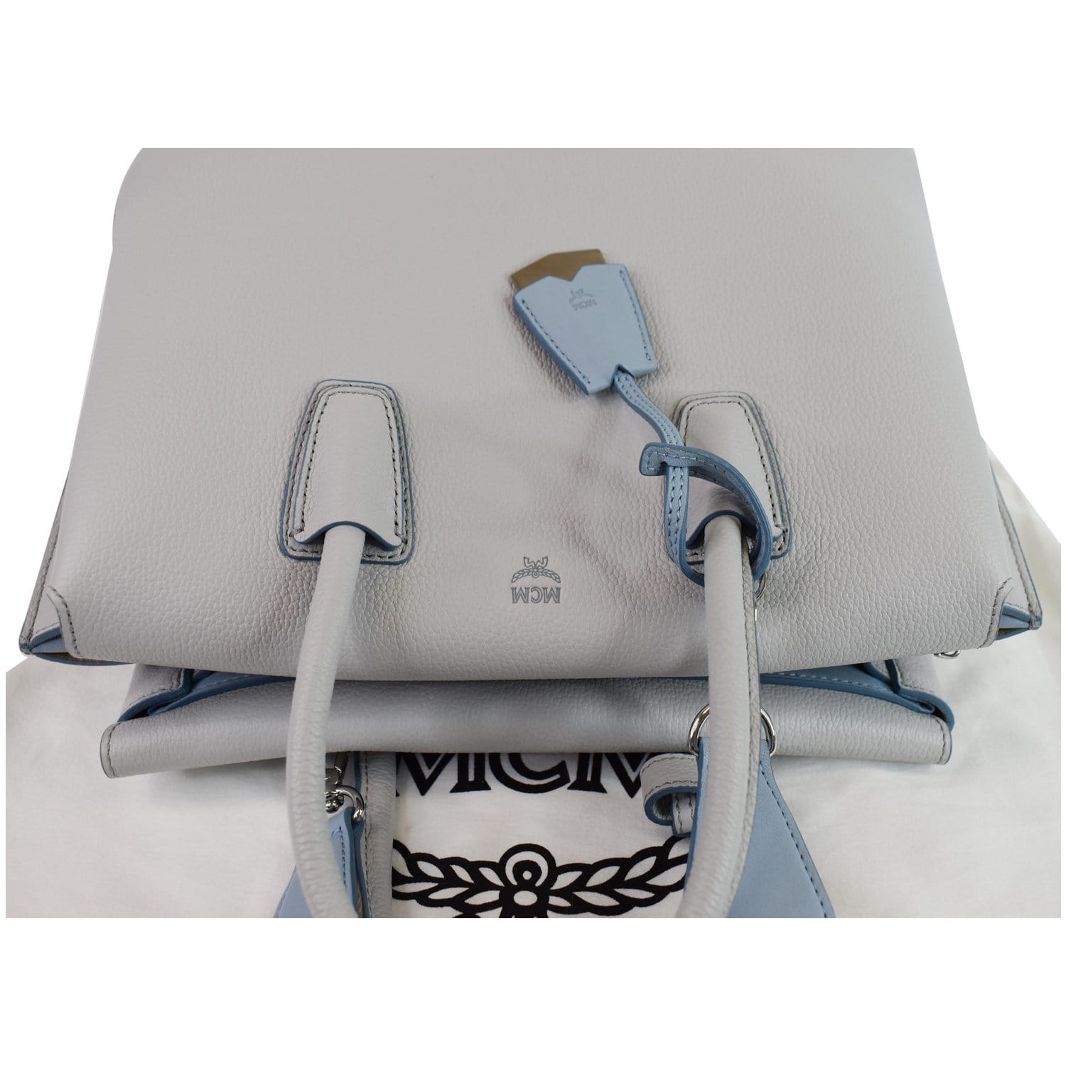 Mcm Authenticated Milla Leather Handbag