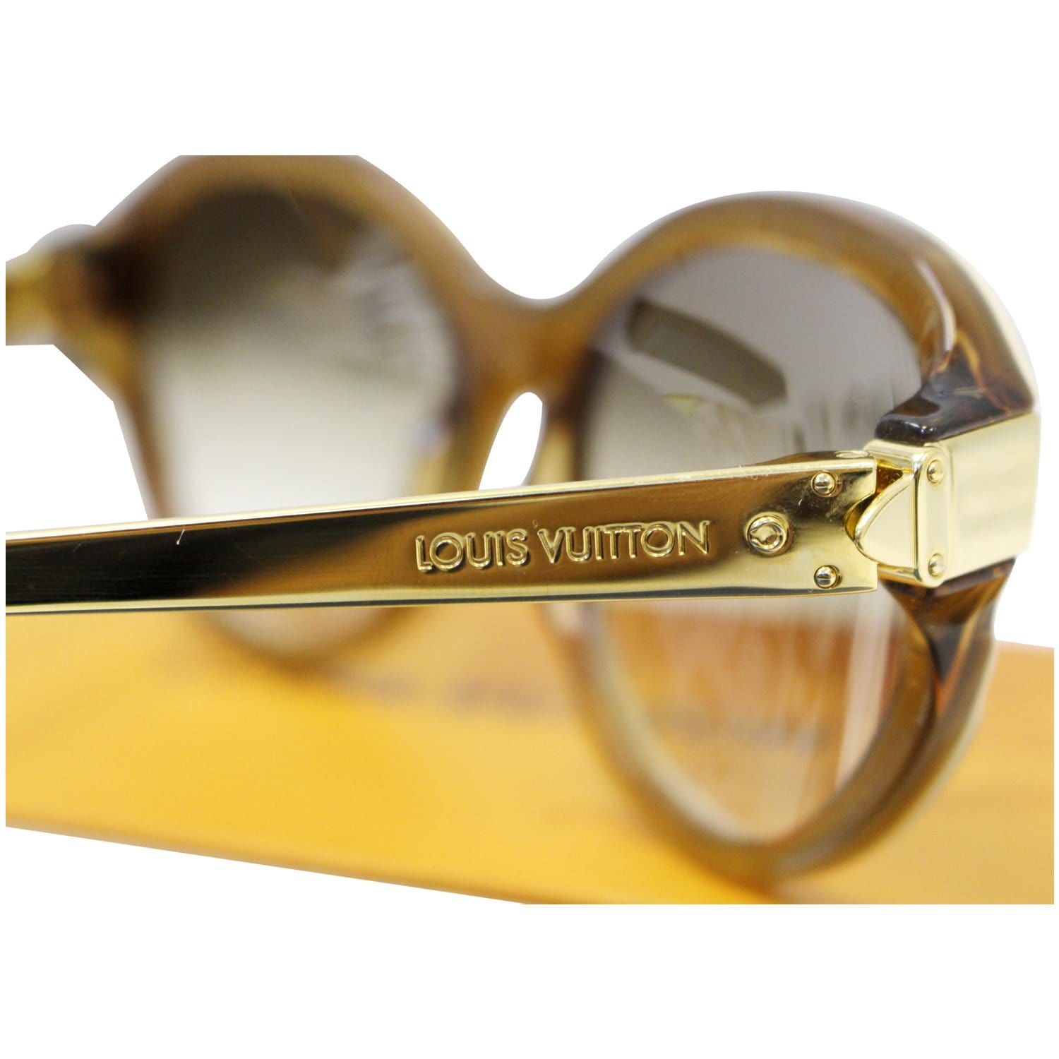 LOUIS VUITTON Petit Soupcon Cat Eye Sunglasses Z0801W Green 217173