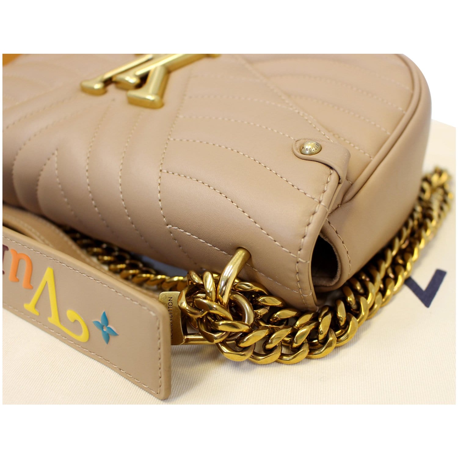 Louis Vuitton® Louis Vuitton NEW Wave Chain Bag MM  Louis vuitton wallet  women, Louis vuitton wallet, Vuitton