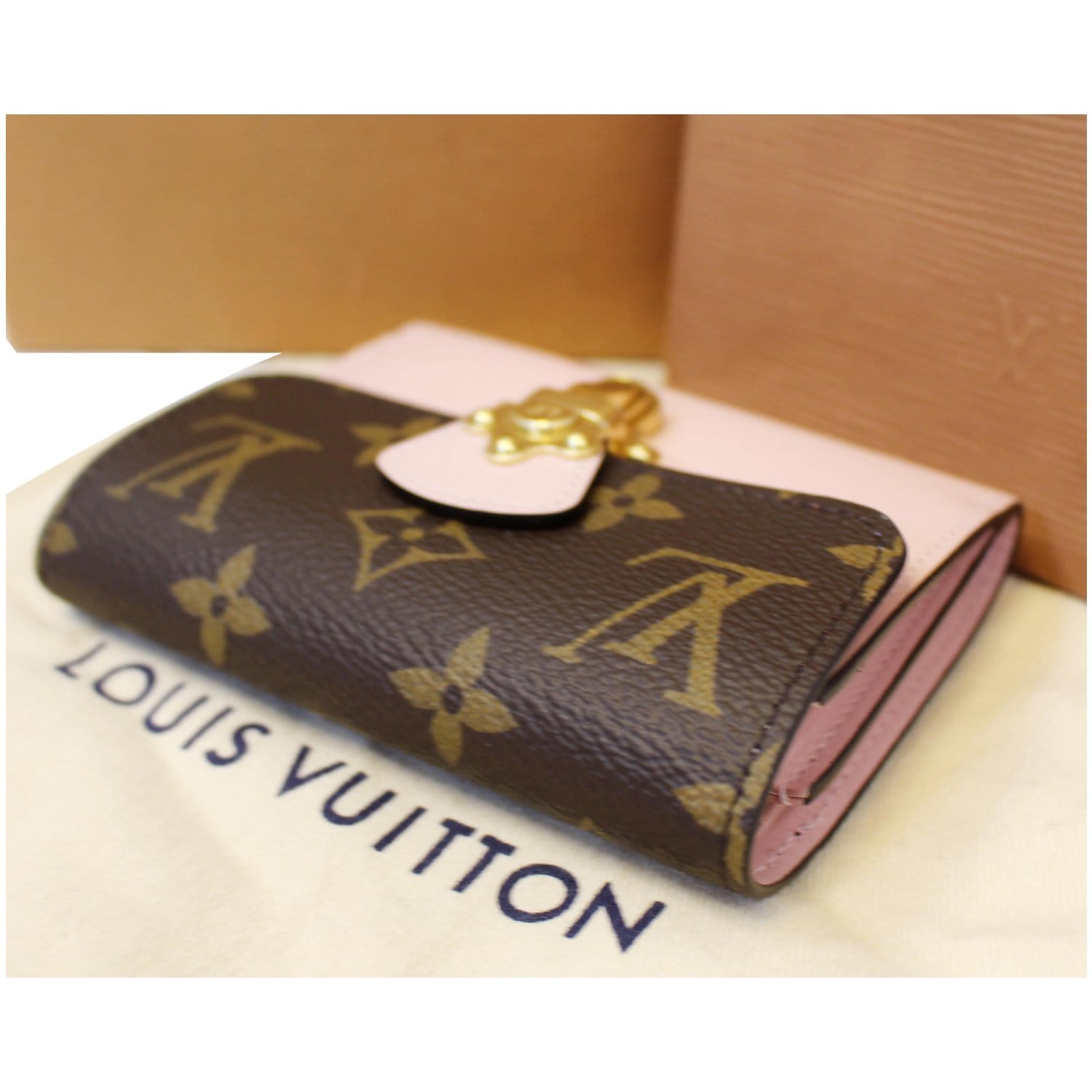 Louis Vuitton Rose Ballerine Vernis Monogram Cherrywood Compact