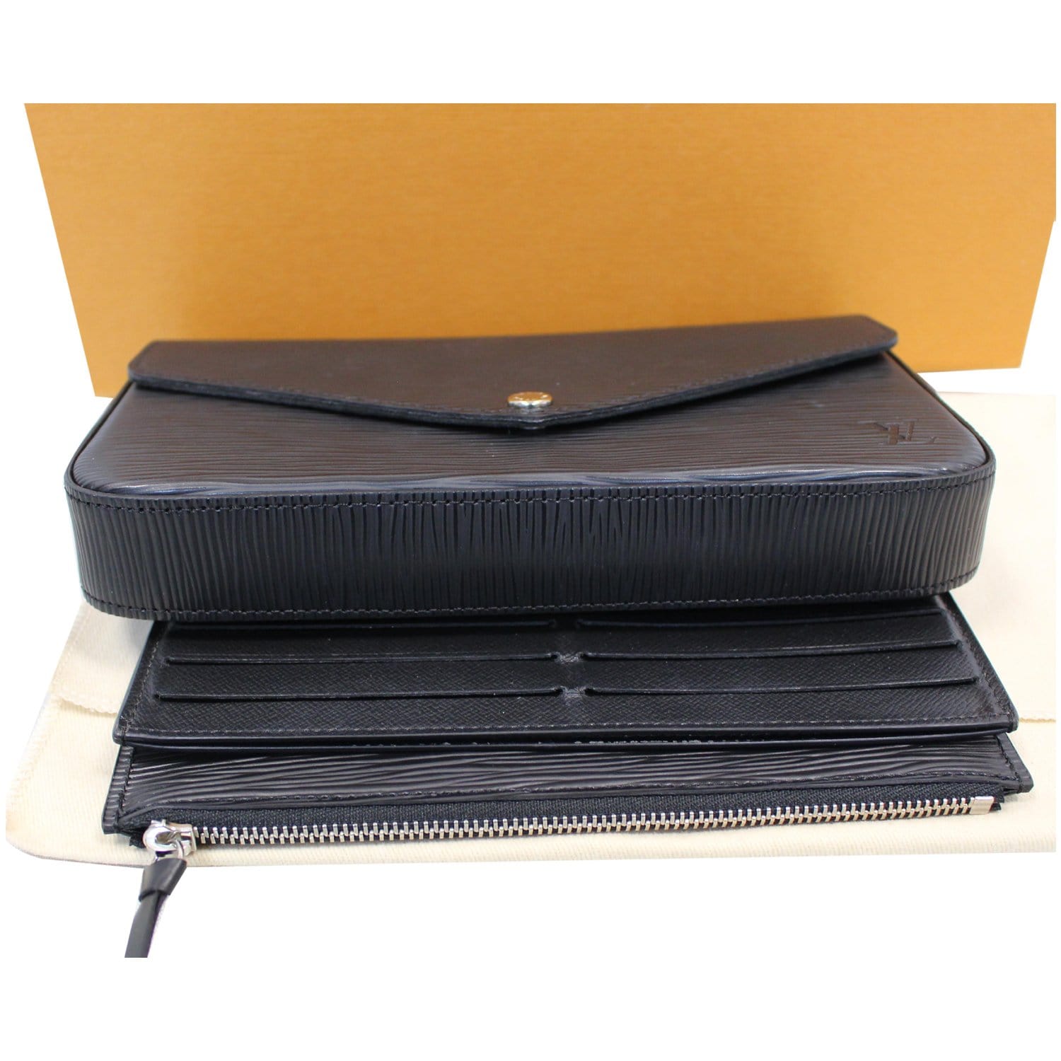 Louis Vuitton Epi Leather Black Pochette Felicie Bag (2018) For Sale at  1stDibs
