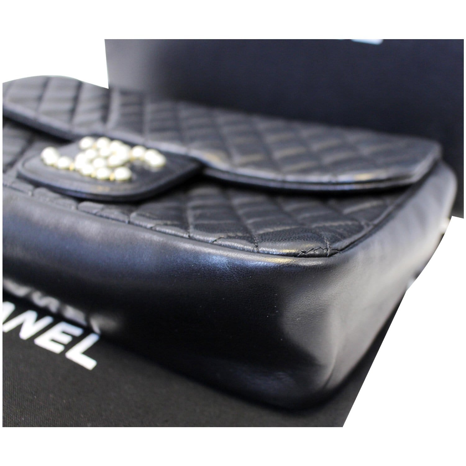 pearl chanel handbag black