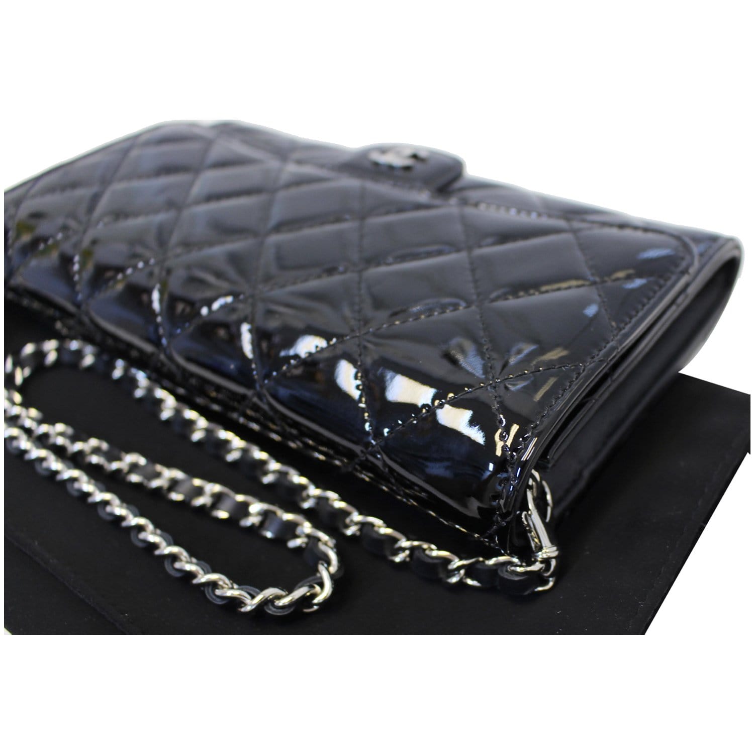 A BLACK PATENT LEATHER WALLET ON CHAIN FLAP BAG, CHANEL, 2008-09