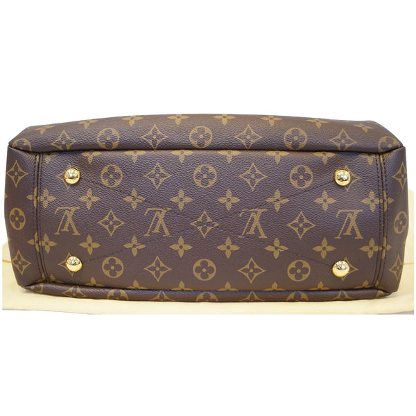 Elegant base Louis Vuitton Pallas Monogram Canvas 2Way Bag