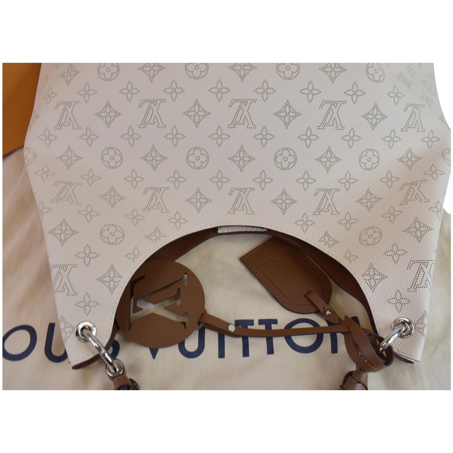 M57572 Louis Vuitton Monogram Mahina Carmel Hobo Bag