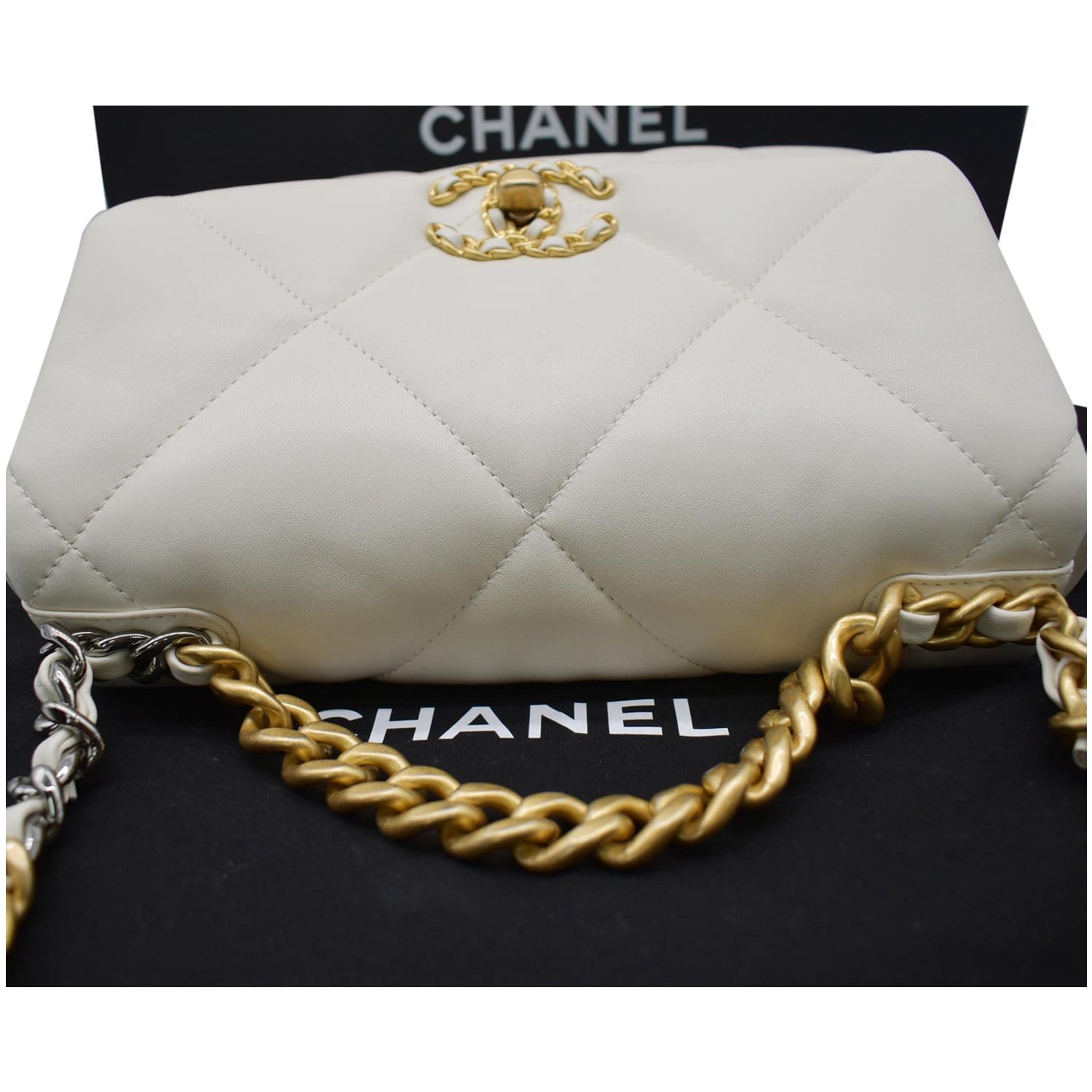 Chanel Small White Leather S 19 Bag - AGL1368 – LuxuryPromise