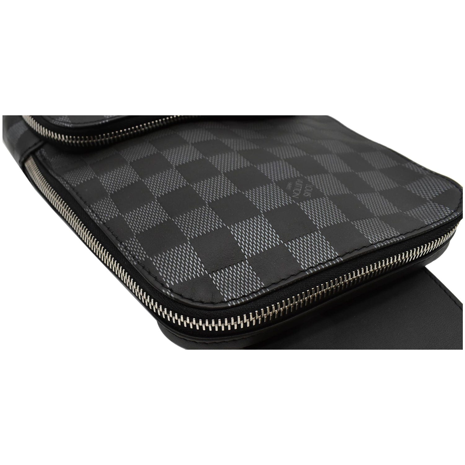 Louis Vuitton Black Damier Graphite Compact Snap Wallet 2lk318s For Sale at  1stDibs