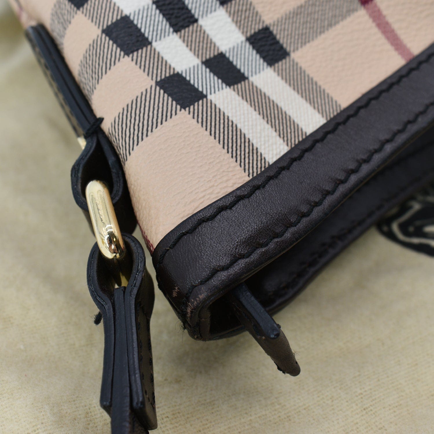 Burberry Beige Haymarket Check Coated Canvas And Leather Hartham Cross