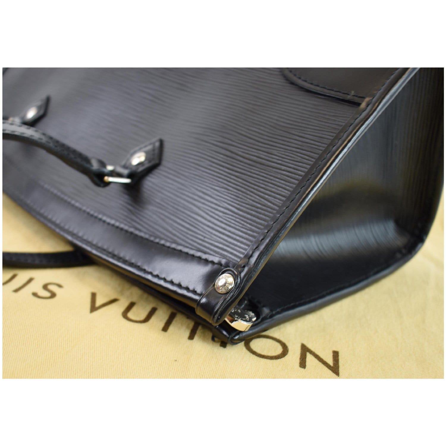 Louis Vuitton Madeleine Leather Handbag