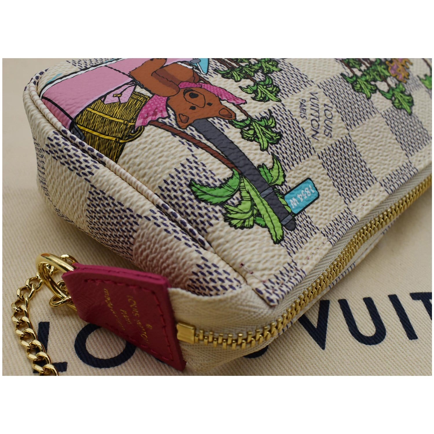 Louis Vuitton Damier Azur Christmas Round Coin Purse Bag Charm - Ann's  Fabulous Closeouts