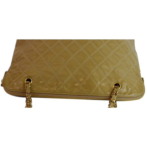CHANEL Vintage Patent Leather Shoulder Bag Tan 3921871