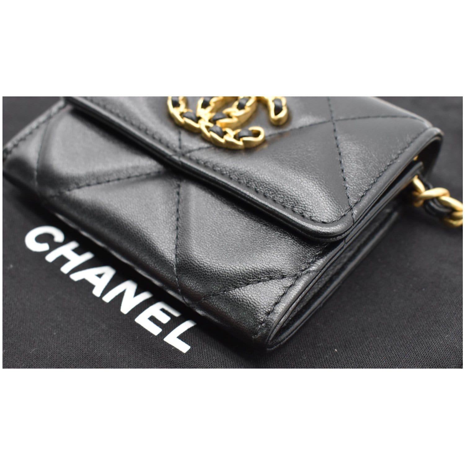 Chanel 19 Flap Coin Purse With Chain Lambskin Black