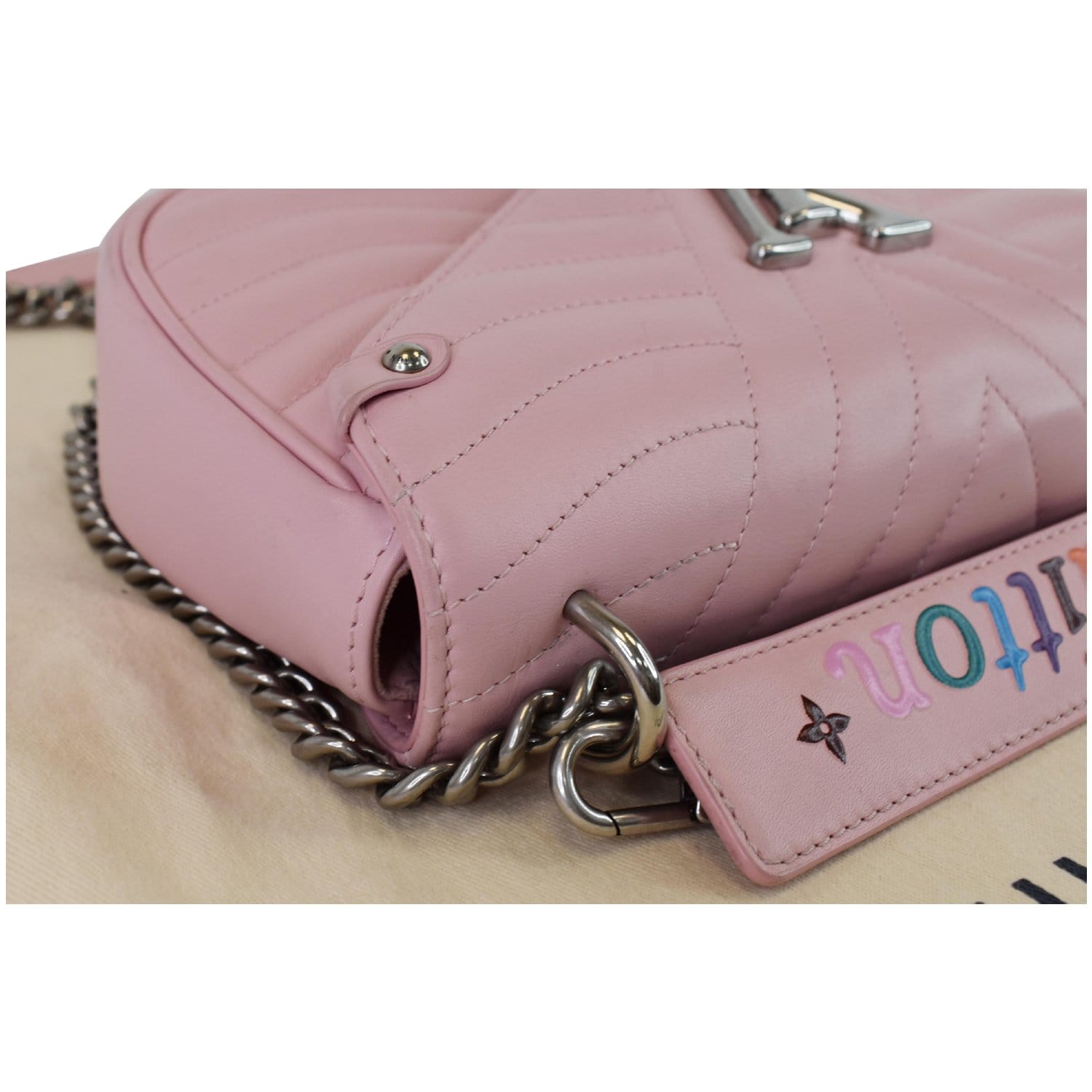 LOUIS VUITTON Lockme Chain Rose des Sables Pink Leather GHW Shoulder Bag
