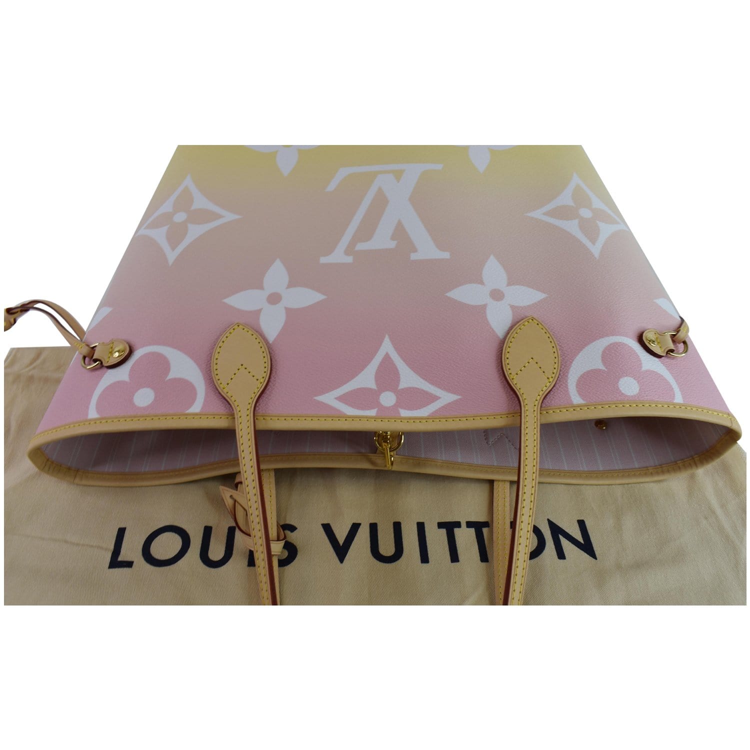Louis Vuitton Monogram Giant by The Pool Neverfull mm Light Pink