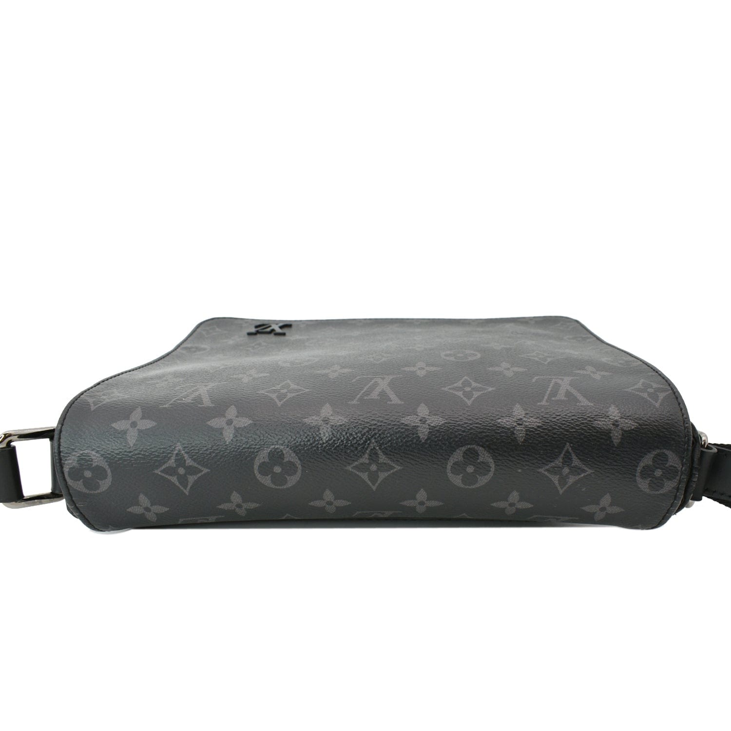 Louis Vuitton District Pm Messenger Bag Monogram Eclipse - For Sale on  1stDibs
