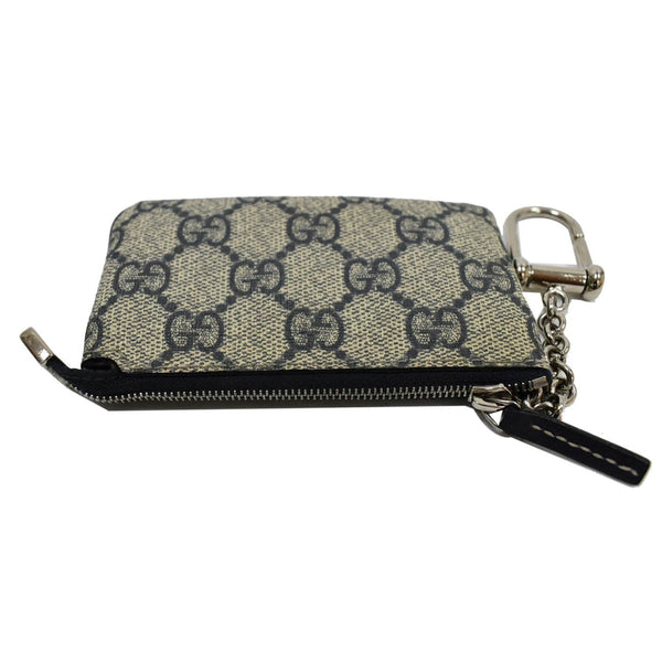 Gucci GG Supreme Monogram Key Case Beige - top zipper interior