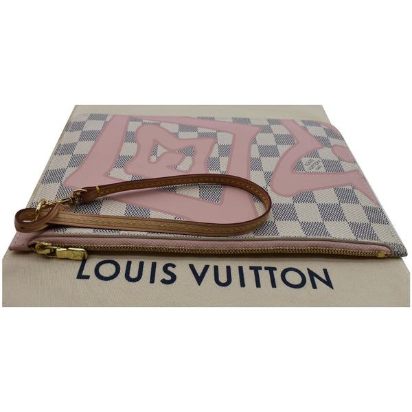 Louis Vuitton Neverfull MM Tahitienne Clutch pink