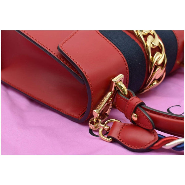 preloved Gucci Sylvie Mini Leather Crossbody Bag - DDH