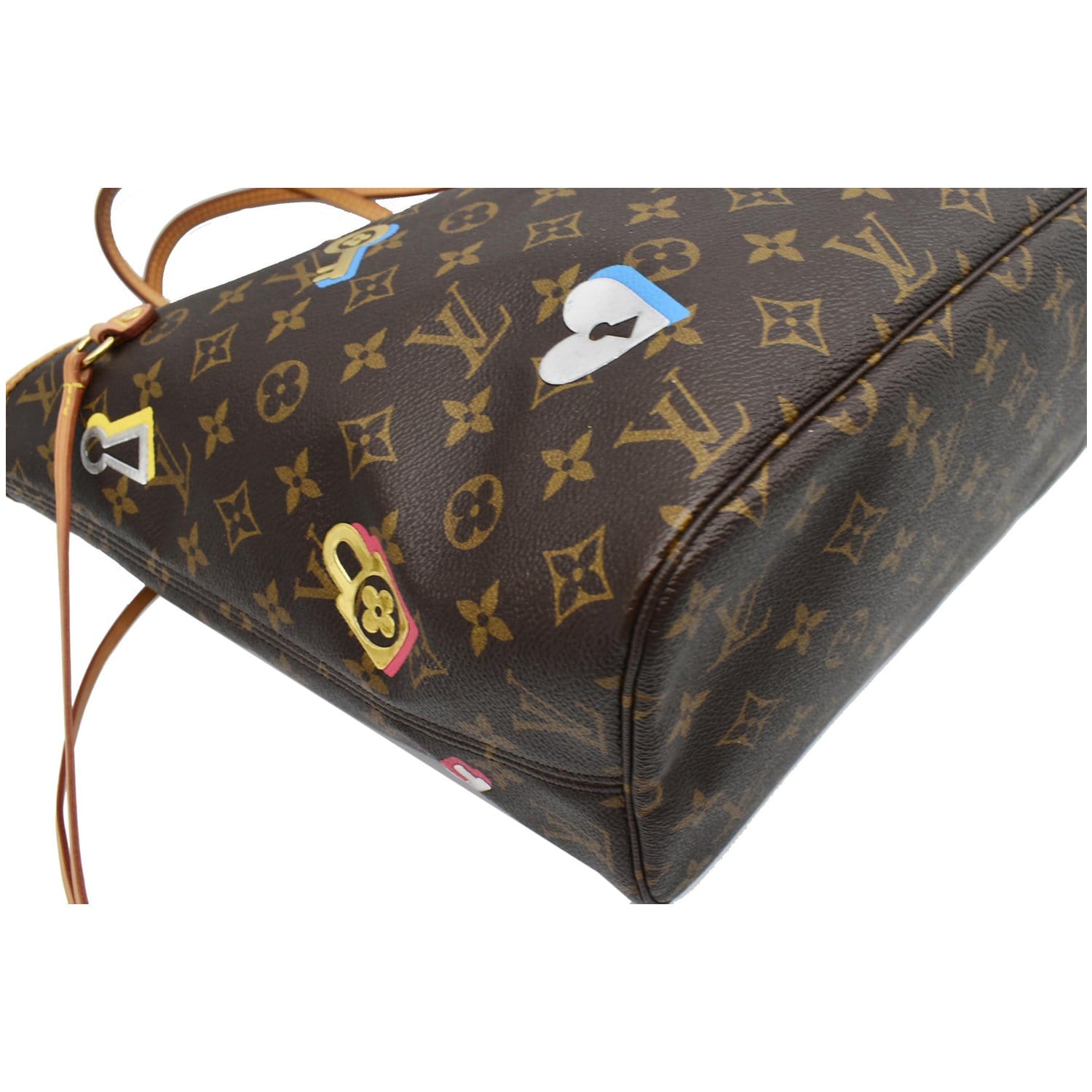 Louis Vuitton Neverfull MM Tote Bag Printed And Embossed Grained Leath –  EliteLaza