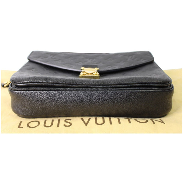 full look LV Metis Pochette Empreinte Leather Tote Bag