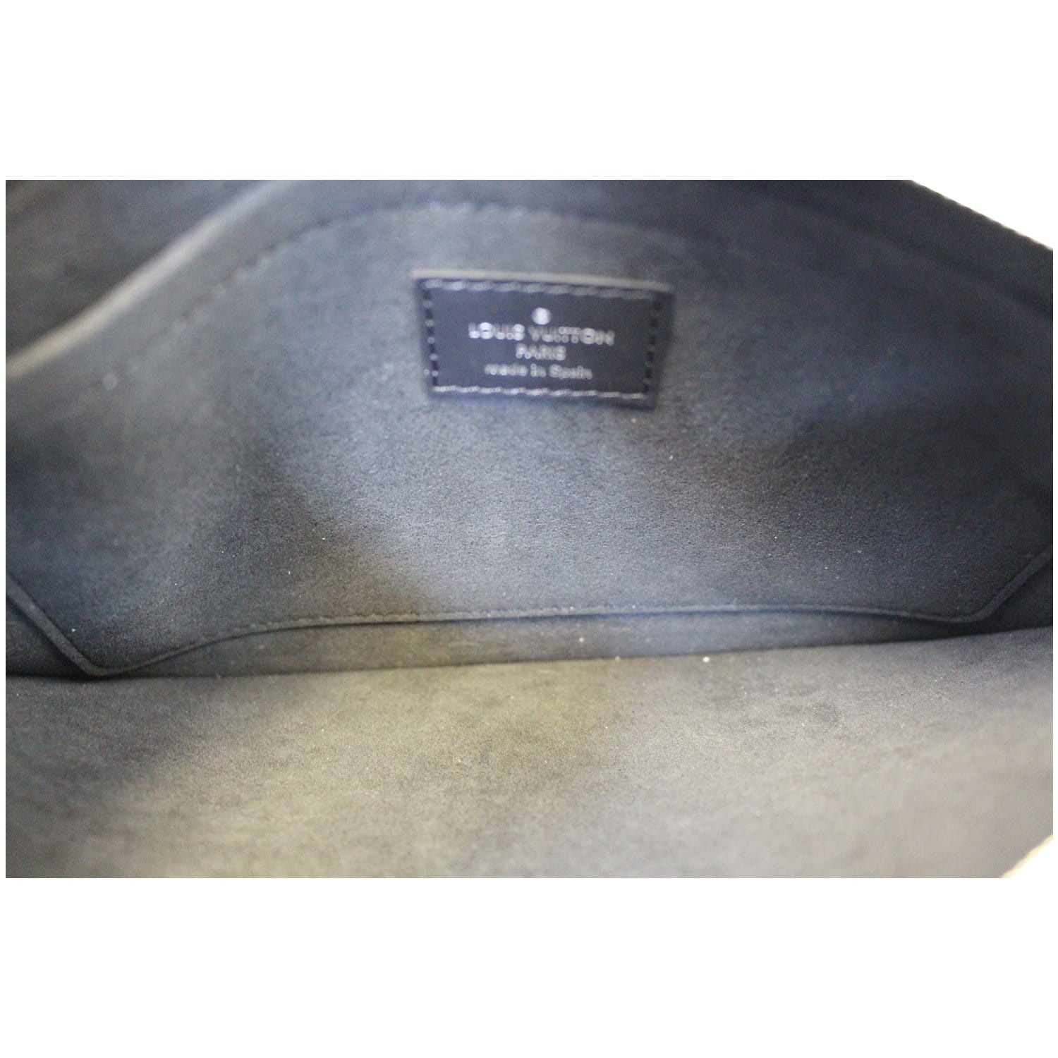 Louis Vuitton Black Epi Leather Neverfull MM Bag Louis Vuitton