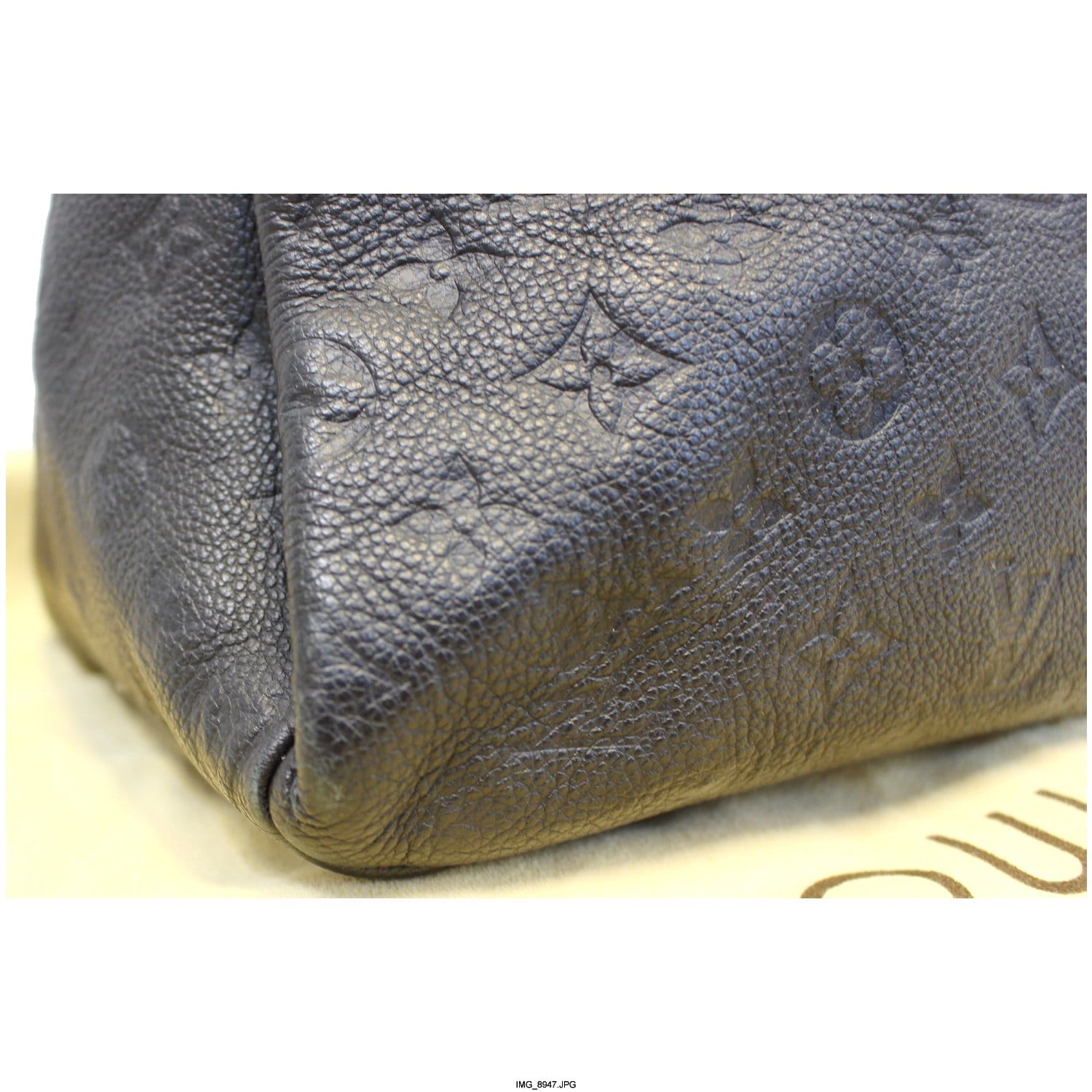 Louis Vuitton Artsy Infini Black Monogram Empreinte Leather Hobo