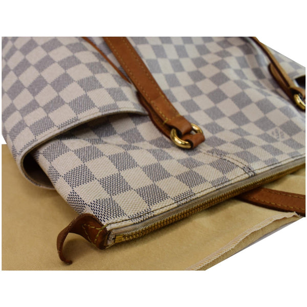 Louis Vuitton Totally MM Damier Azur Shoulder Bag Women - corner focused view