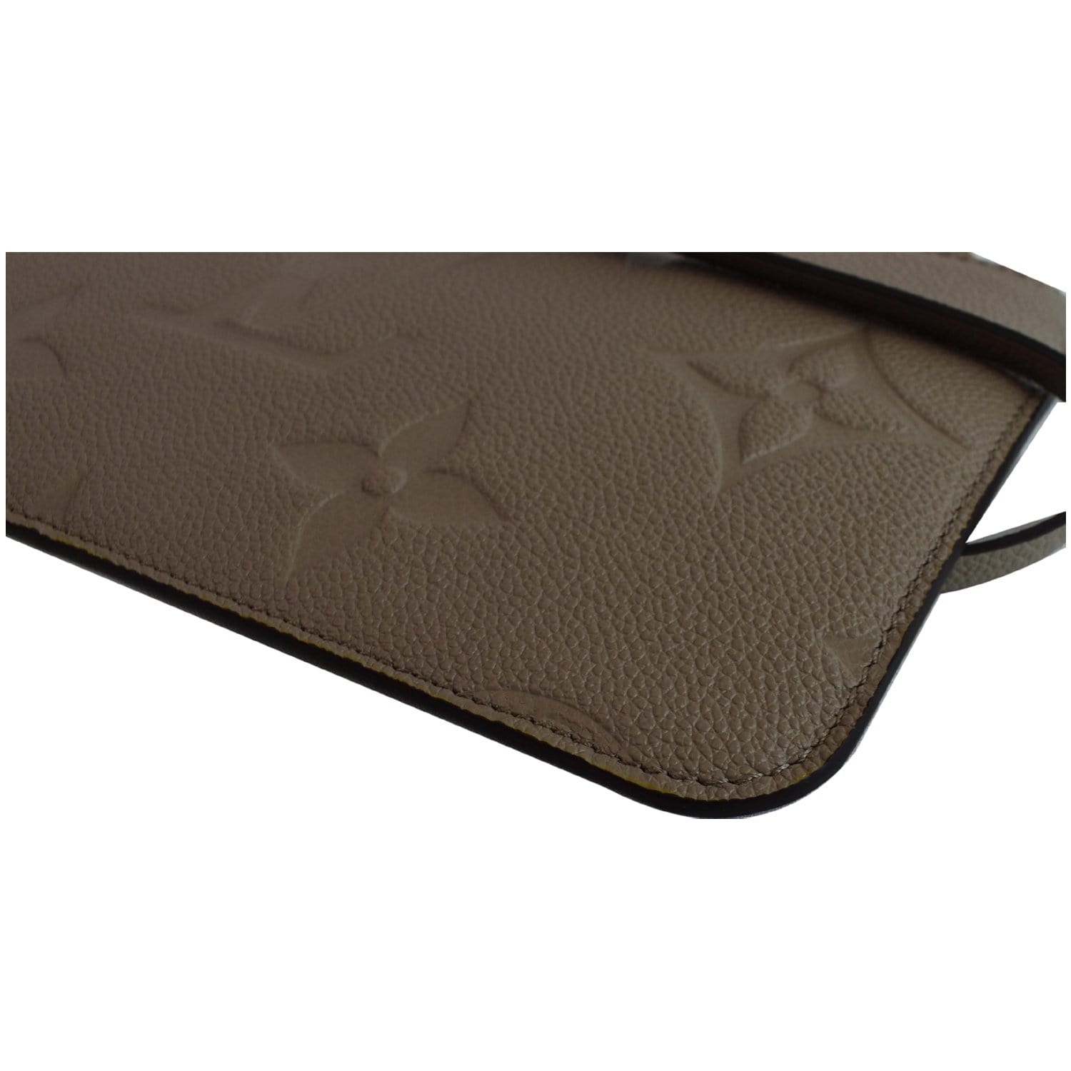 LOUIS VUITTON POCHETTE Empreinte Beige Leather Clutch Crossbody Bag from  NEVERFULL W/added chain Preowned ref.673989 - Joli Closet