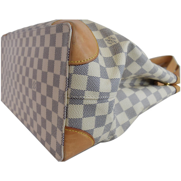 Lv Damier Azur Hampstead MM Shoulder Bag bottom corner