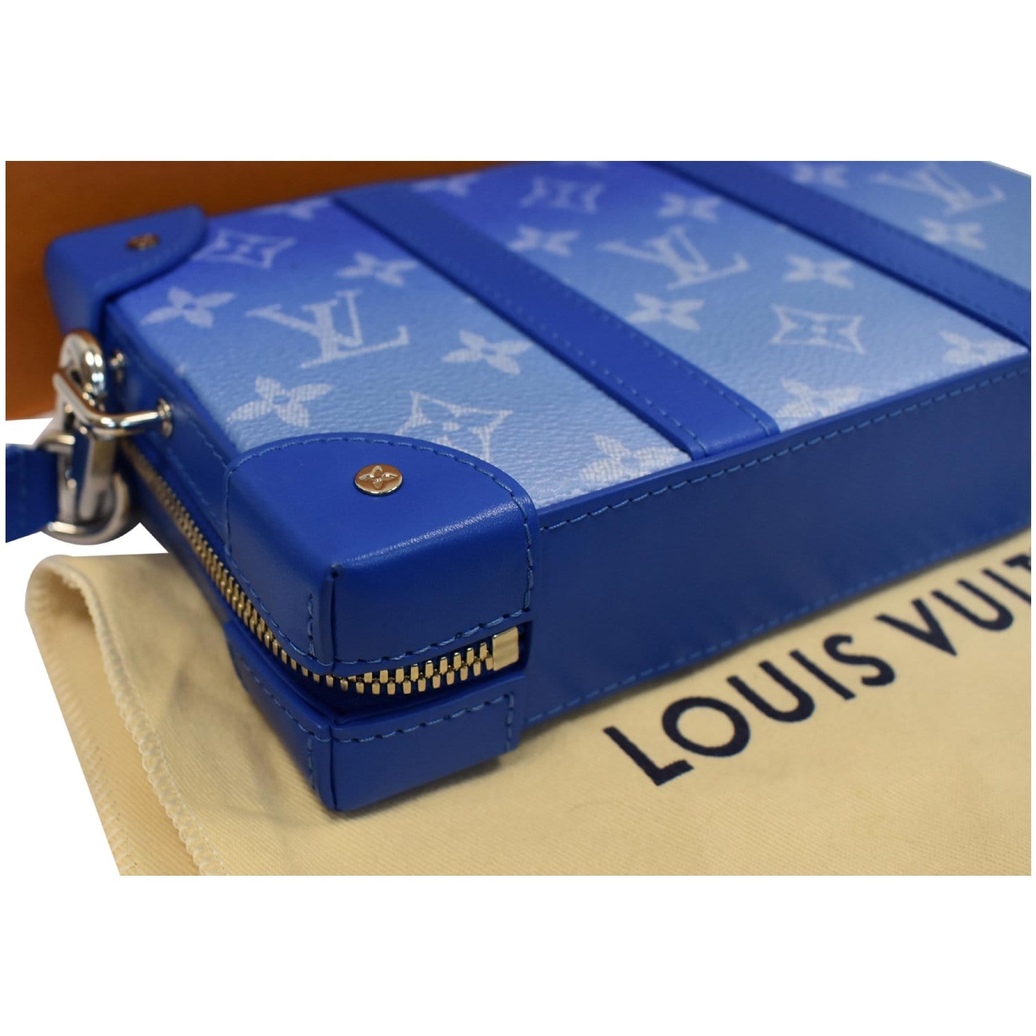 LOUIS VUITTON LOUIS VUITTON Soft trunk Shoulder Bag M44723 Monogram denim  Blue Marine Used LV M44723｜Product Code：2101216381940｜BRAND OFF Online Store