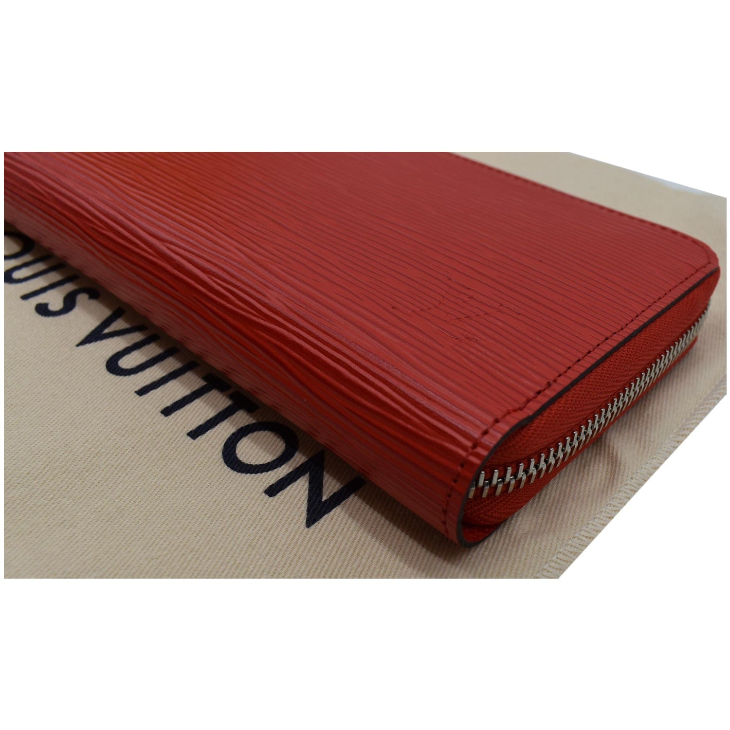 Vintage Louis Vuitton EPI Red Passport / Checkbook Wallet for Sale in  Fontana, CA - OfferUp
