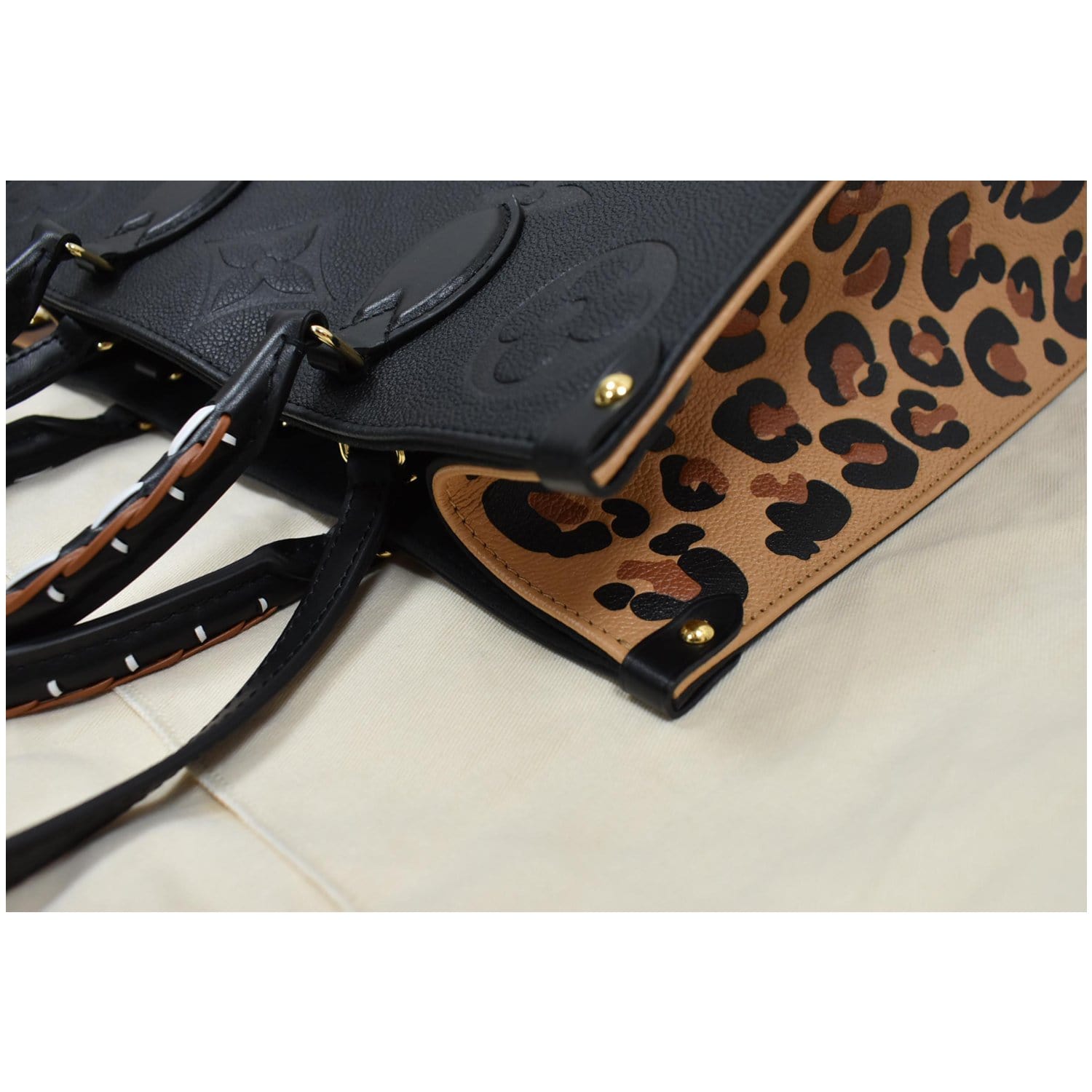 LV Wild at Heart OnTheGo MM tote –