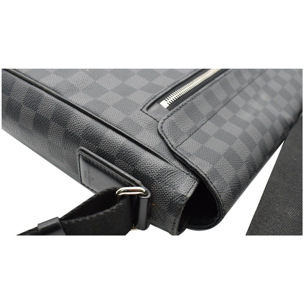 LOUIS VUITTON District GM Damier Graphite Messenger Crossbody Bag Black