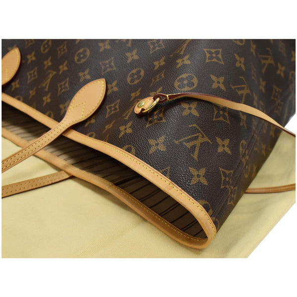 Louis Vuitton Neverfull GM Monogram Canvas Shoulder Bag - brown