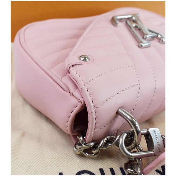 LOUIS VUITTON New Wave Chain MM Calfskin Leather Shoulder Bag Rose Pink