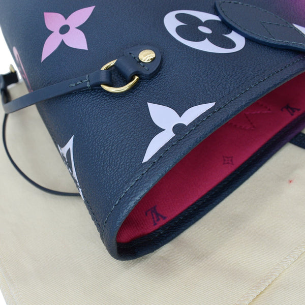 LOUIS VUITTON Neverfull MM Monogram Canvas Tote Bag Midnight Fuchsia