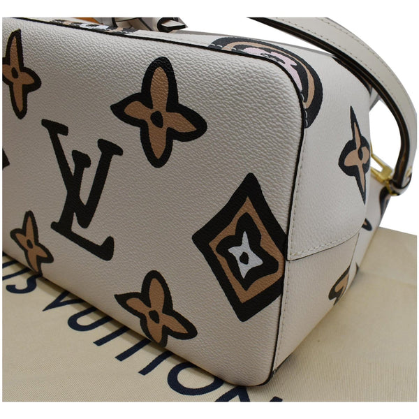 LOUIS VUITTON NeoNoe MM Wild At Heart Monogram Canvas Shoulder Bag Creme