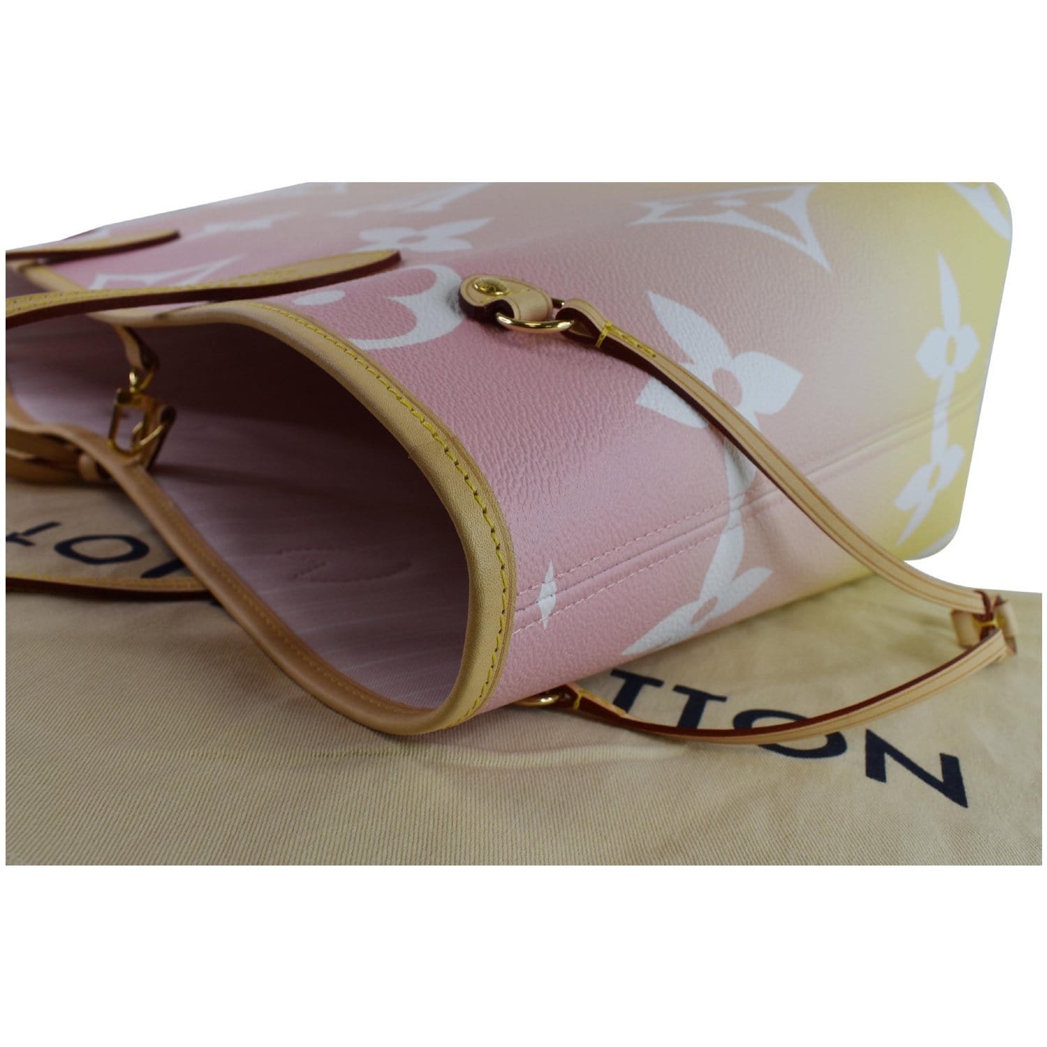 LOUIS VUITTON Monogram Giant By The Pool Neverfull MM Light Pink 719937