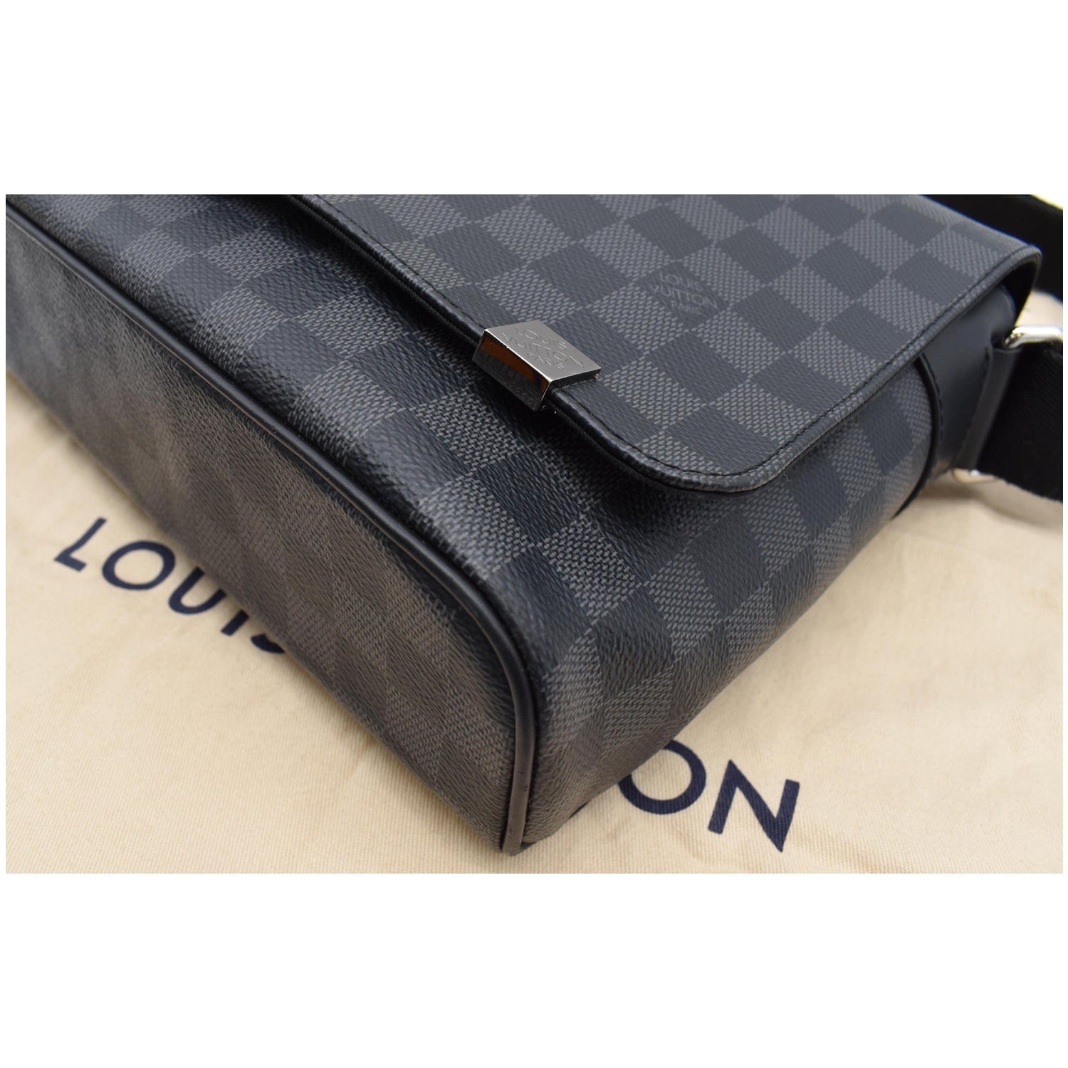 Louis Vuitton District PM Graphite Damier Messenger Bag