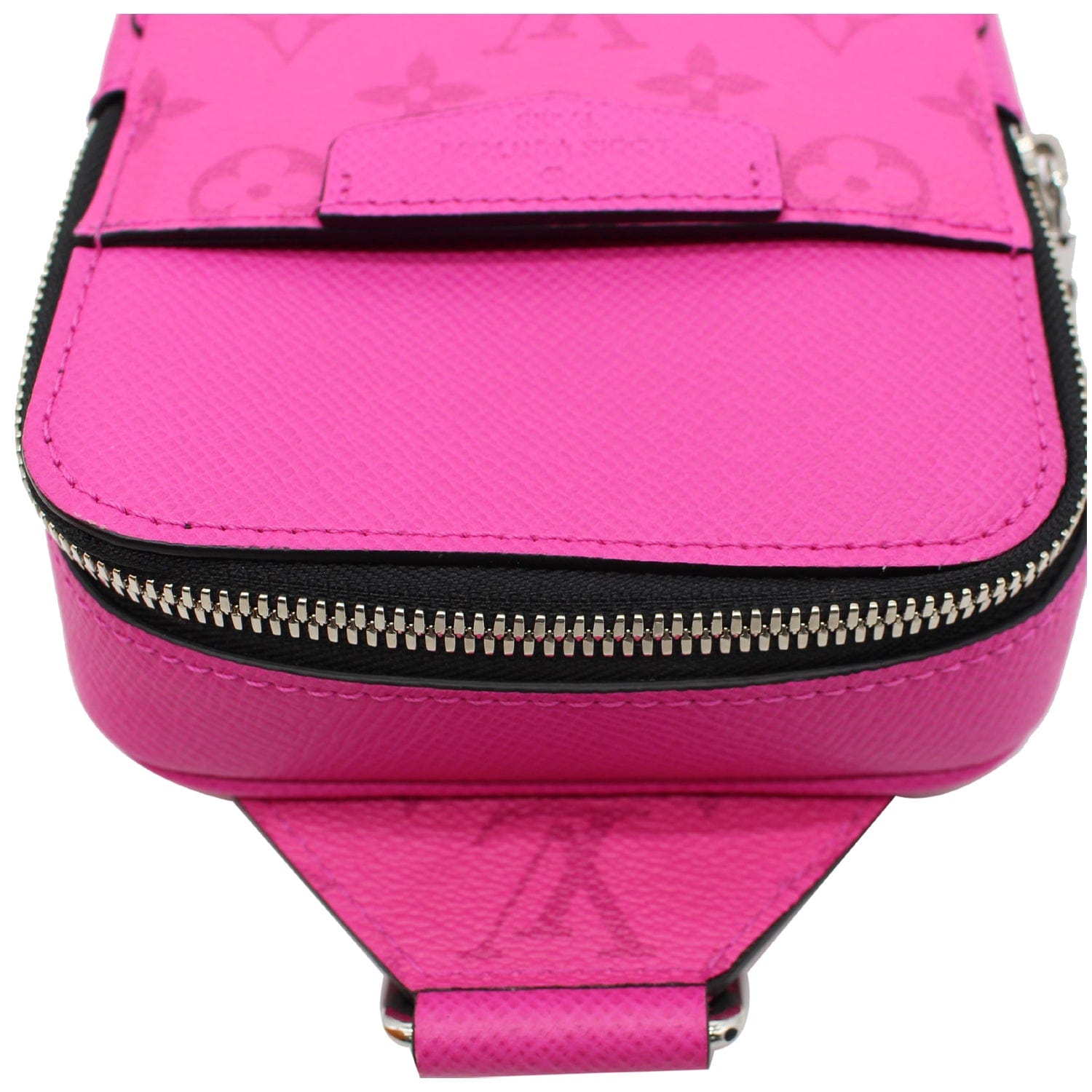 Louis Vuitton, Bags, Louis Vuitton Taigarama Monogram Hot Pink Bumbag  Outdoor Crossbody 2lv24